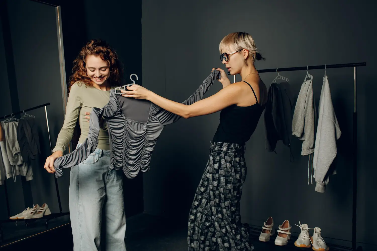 O que faz um stylist, onde atua e quanto ganha?