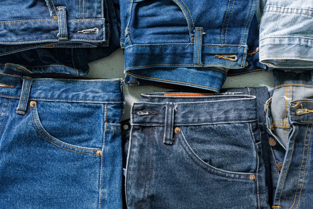 Conheça os diferentes tipos de lavagem de jeans.