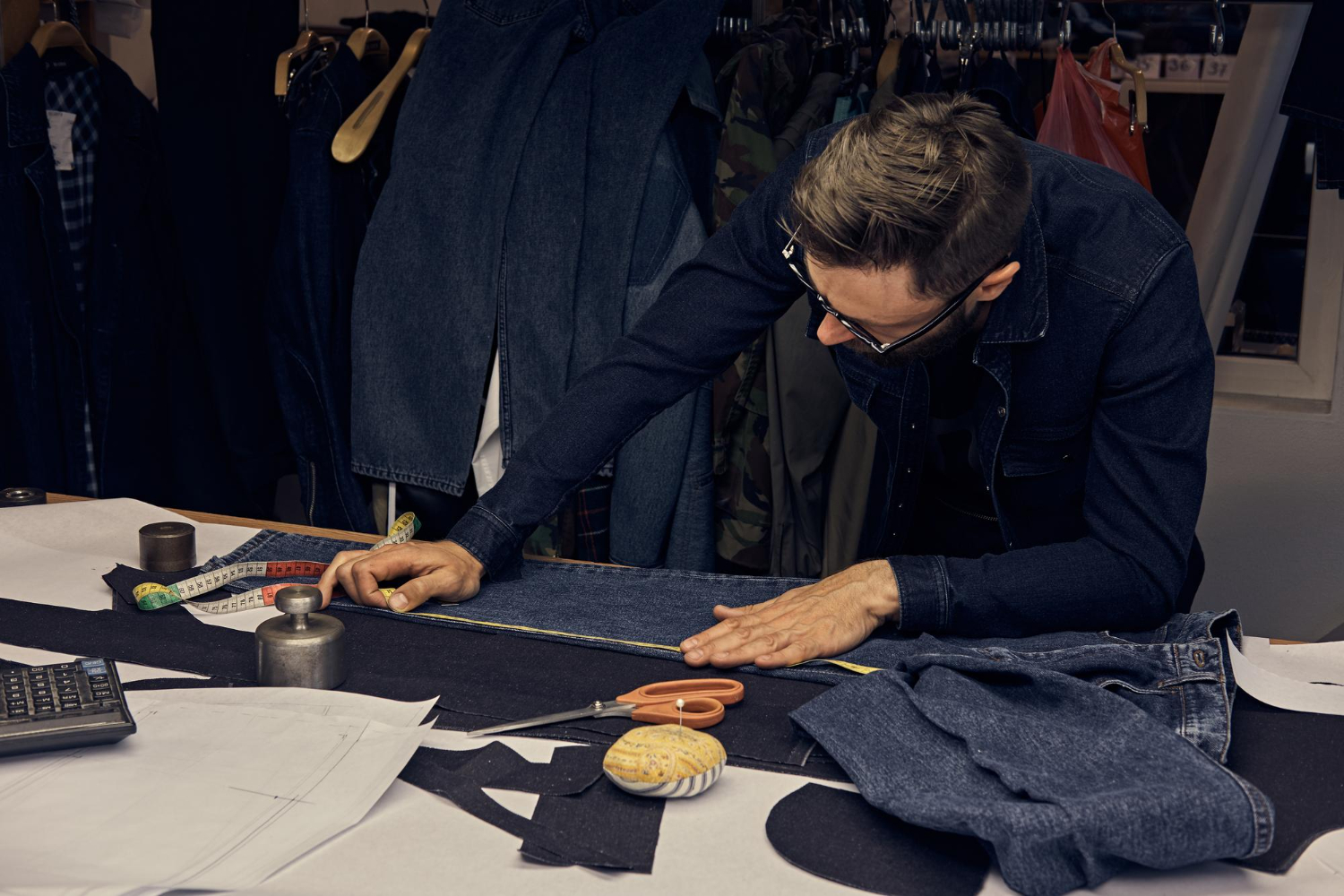 Como usar o tecido denim na cria&ccedil;&atilde;o de roupas?