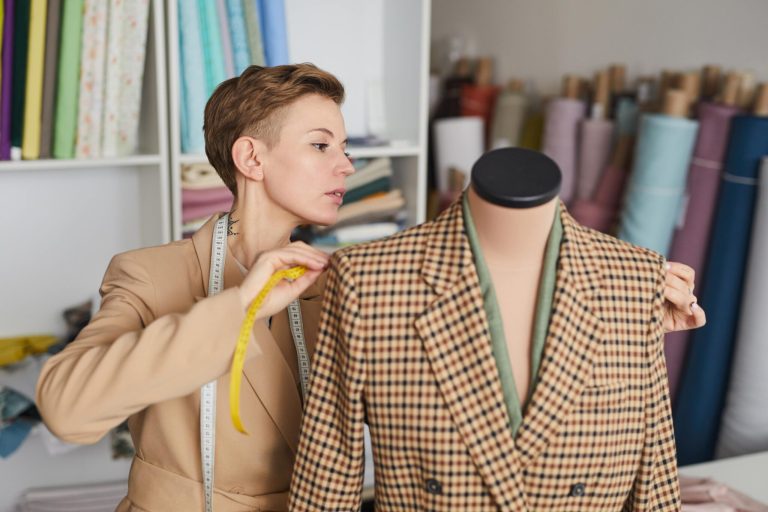 Tutto quello che devi sapere per misure dei vestiti nella produzione di moda