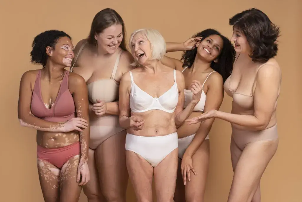 Diferentes mulheres com corpos e idades para representar a identificação do público de um e-commerce de moda íntima