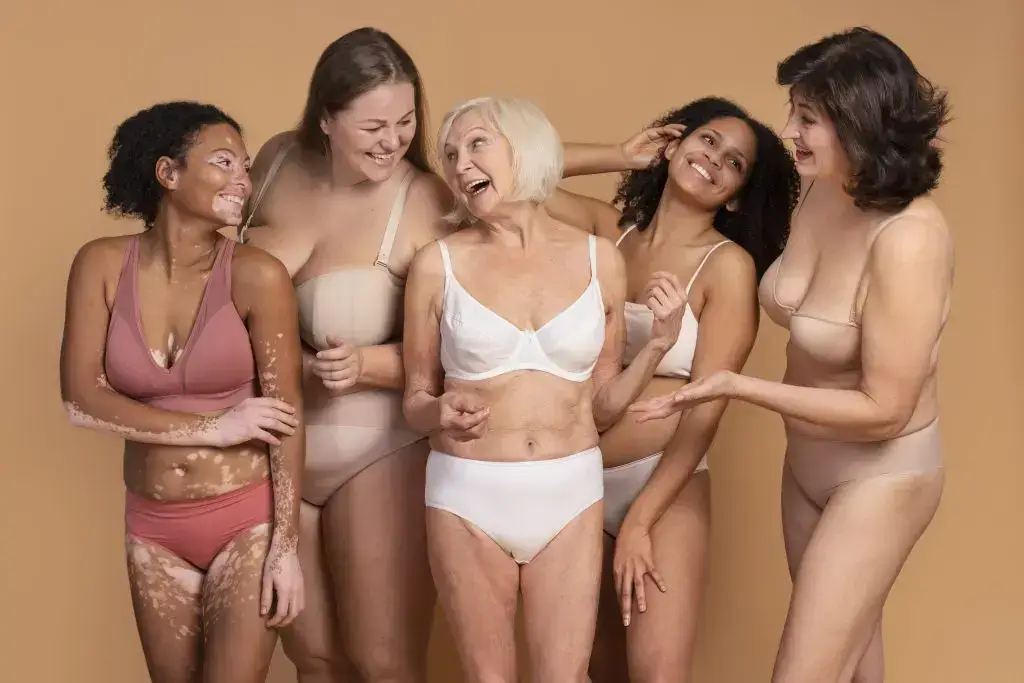 Online lingerie store: Different women with bodies and ages to represent the identification of the public of an underwear e-commerce.