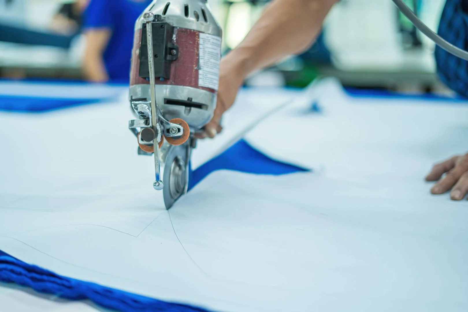 7 consigli utili per tagliare tessuti in modo efficiente