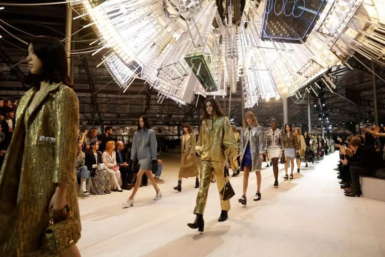 Desfile da marca de luxo Louis Vuitton 