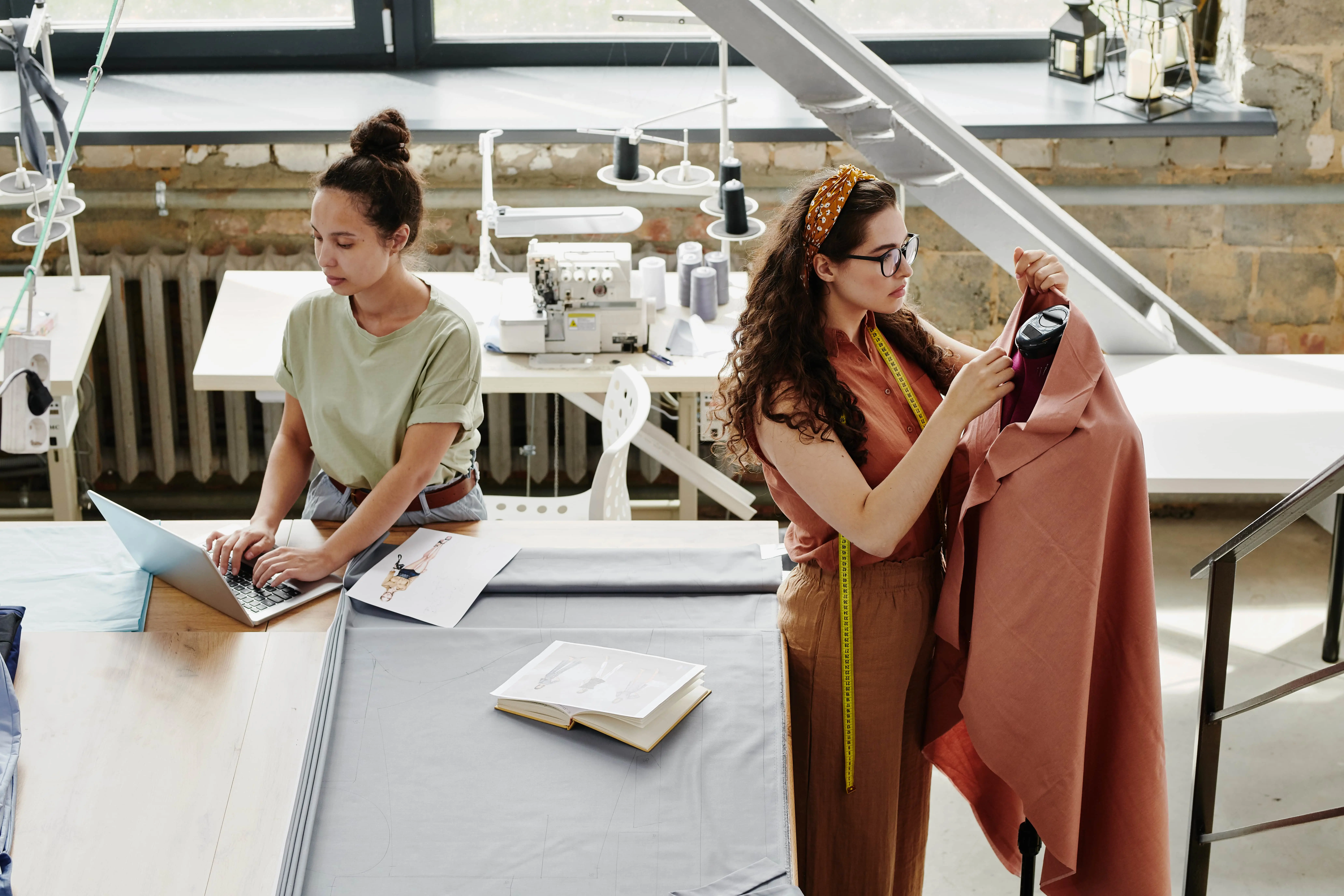 4 estrategias para mejorar tu capacidad de producción en la moda