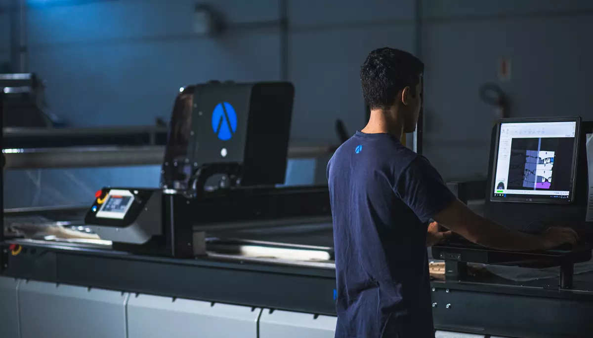 All you need to know about the fabric cutter profession