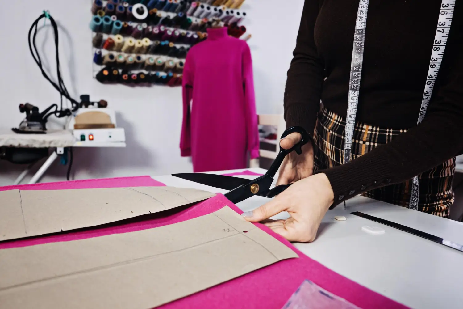 5 principais tipos de linhas de corte na modelagem de roupas