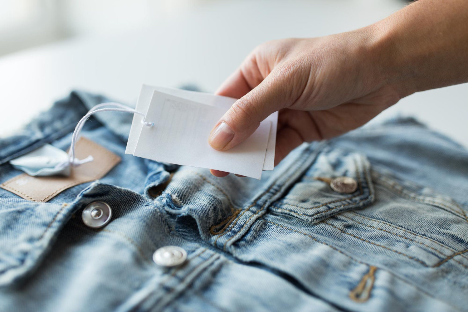 Weigh the 5 key benefits of white label vs private label