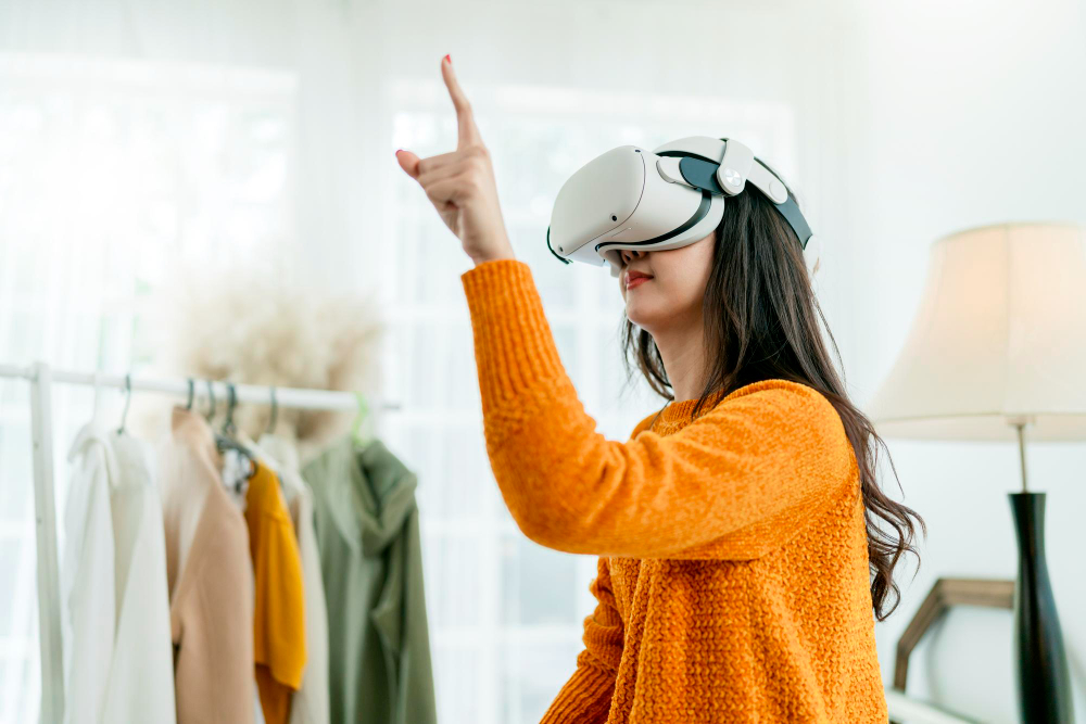 Industry 5.0: A woman wearing augmented reality glasses.