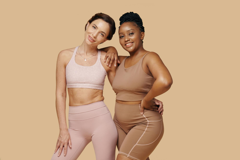 Types of body shapes: two women with different body types posing together.
