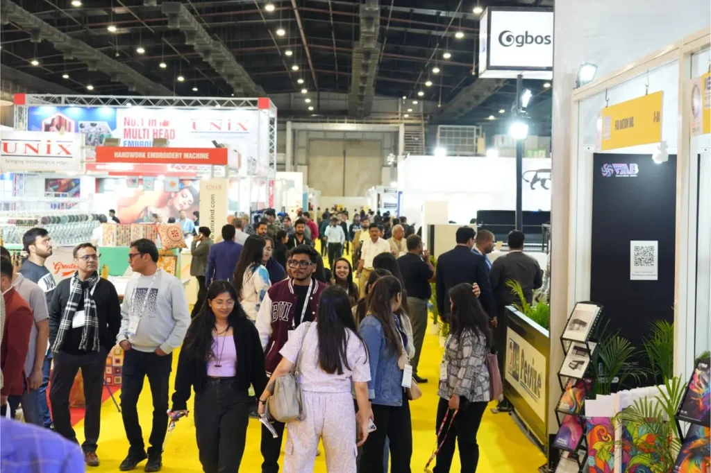 Garment Technology Expo: professionals visiting the exhibitors.