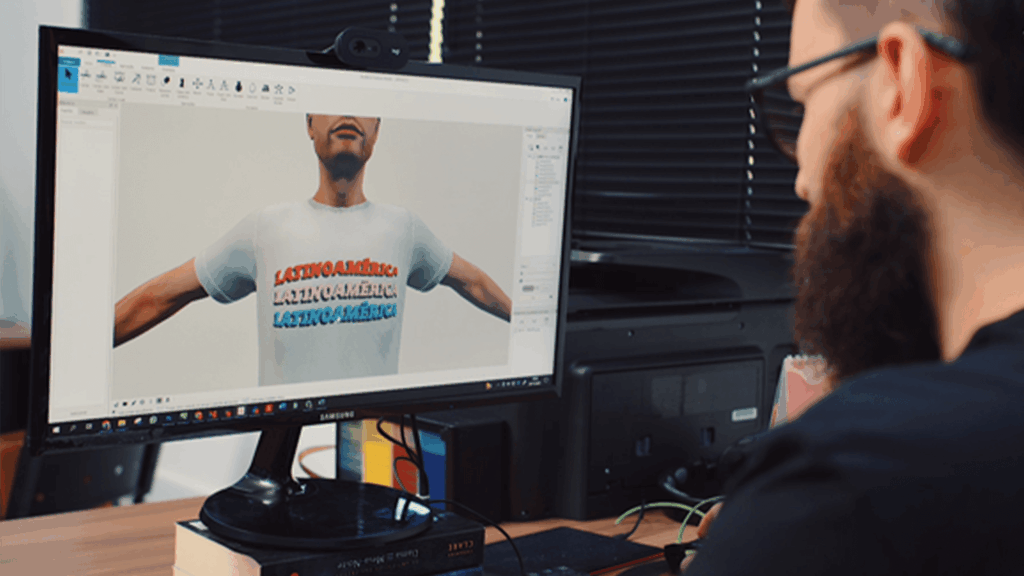 Bloqueo creativo: hombre creando un diseño de ropa virtual