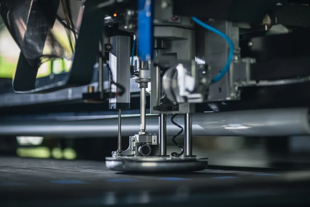 Zoom na m&aacute;quina de corte inteligente da Audaces