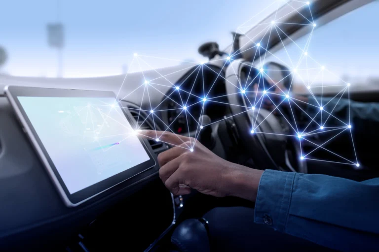Esplora le soluzioni tecnologiche per l’industria automobilistica globale