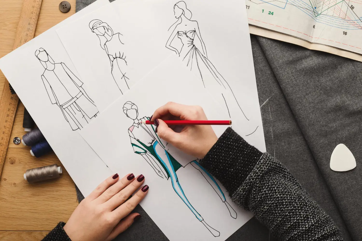 Melhores exemplos de croquis de moda para se inspirar