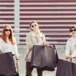 Perché il lusso accessibile sta conquistando i consumatori della moda